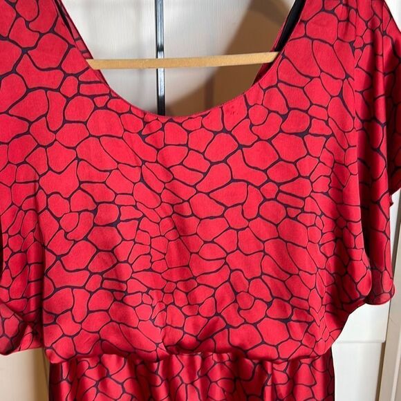 ❤️BCBGenerations Red/Black Ruffle Mini Valentines dress Size 8 - Picture 2 of 8